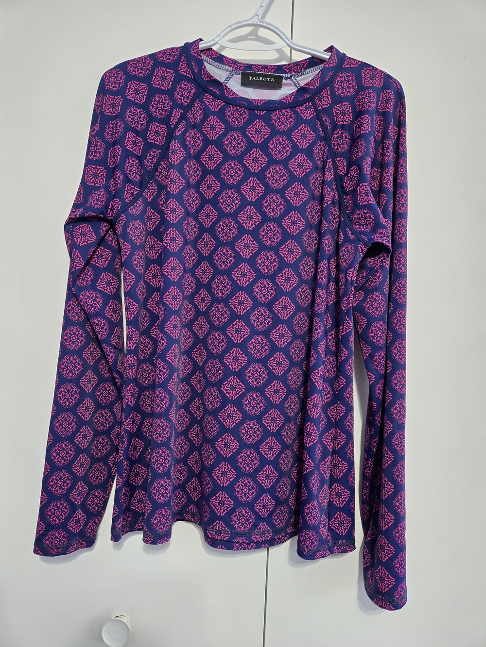 Talbots Navy Pink Medallion‎ Performance Top Women's 16 UPF Stretch